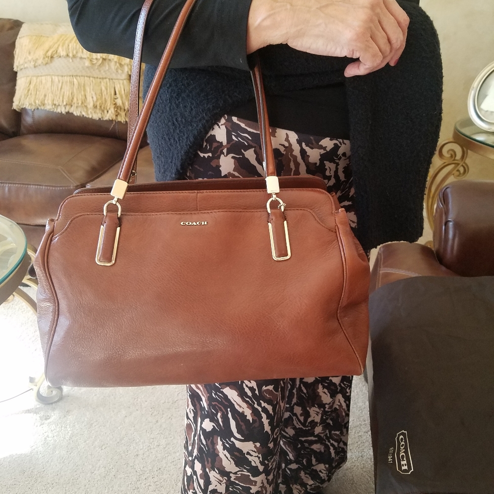 Brown Coach Sacthel Bag. Excellant condition